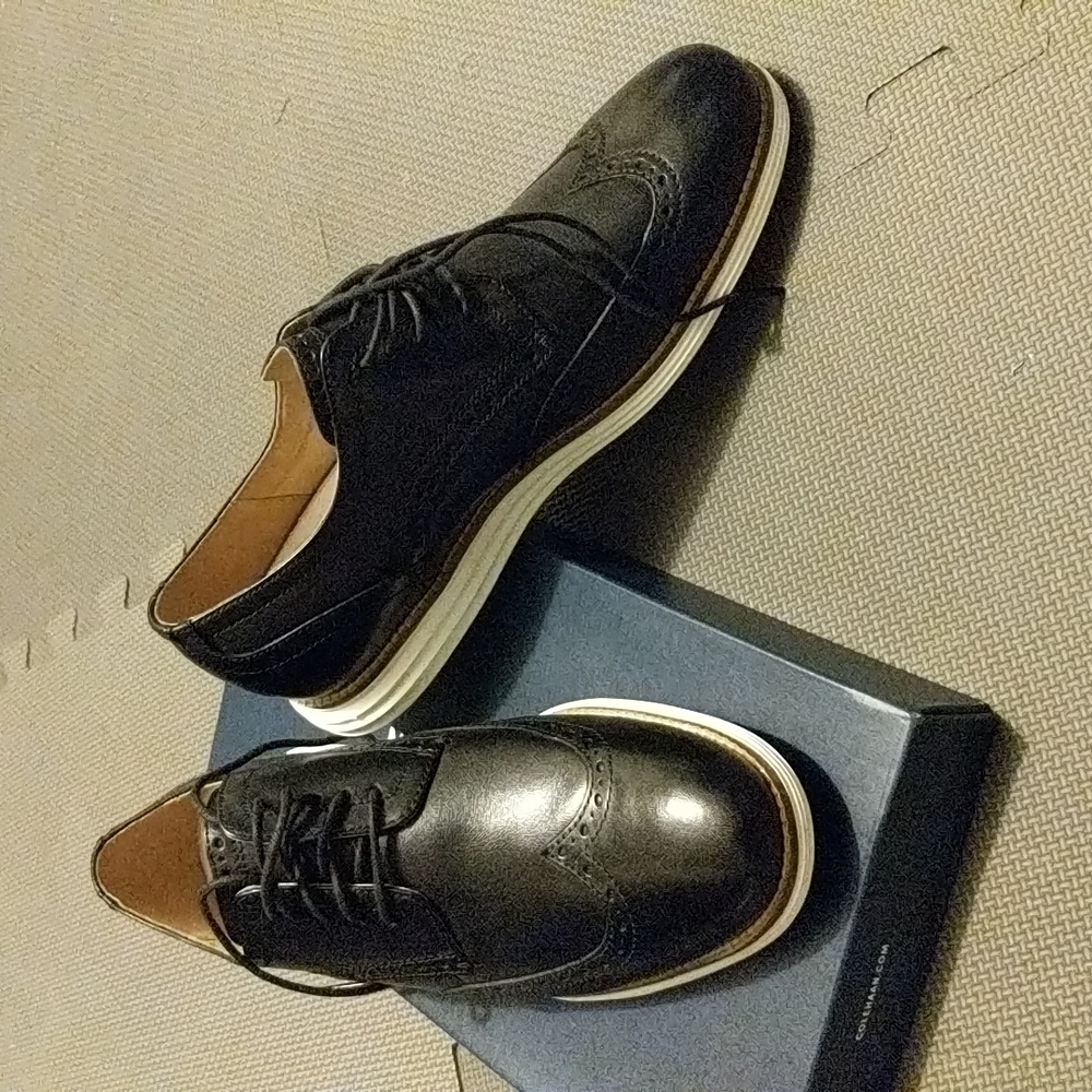 Cole Haan Men's OriginalGrand Wingtip Oxford 8.5 M